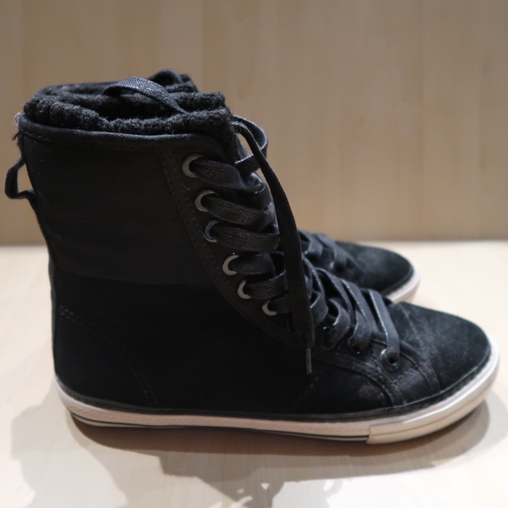 BRAND NEW high top suede sneaker